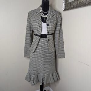 Black and white houndstooth skirt set
